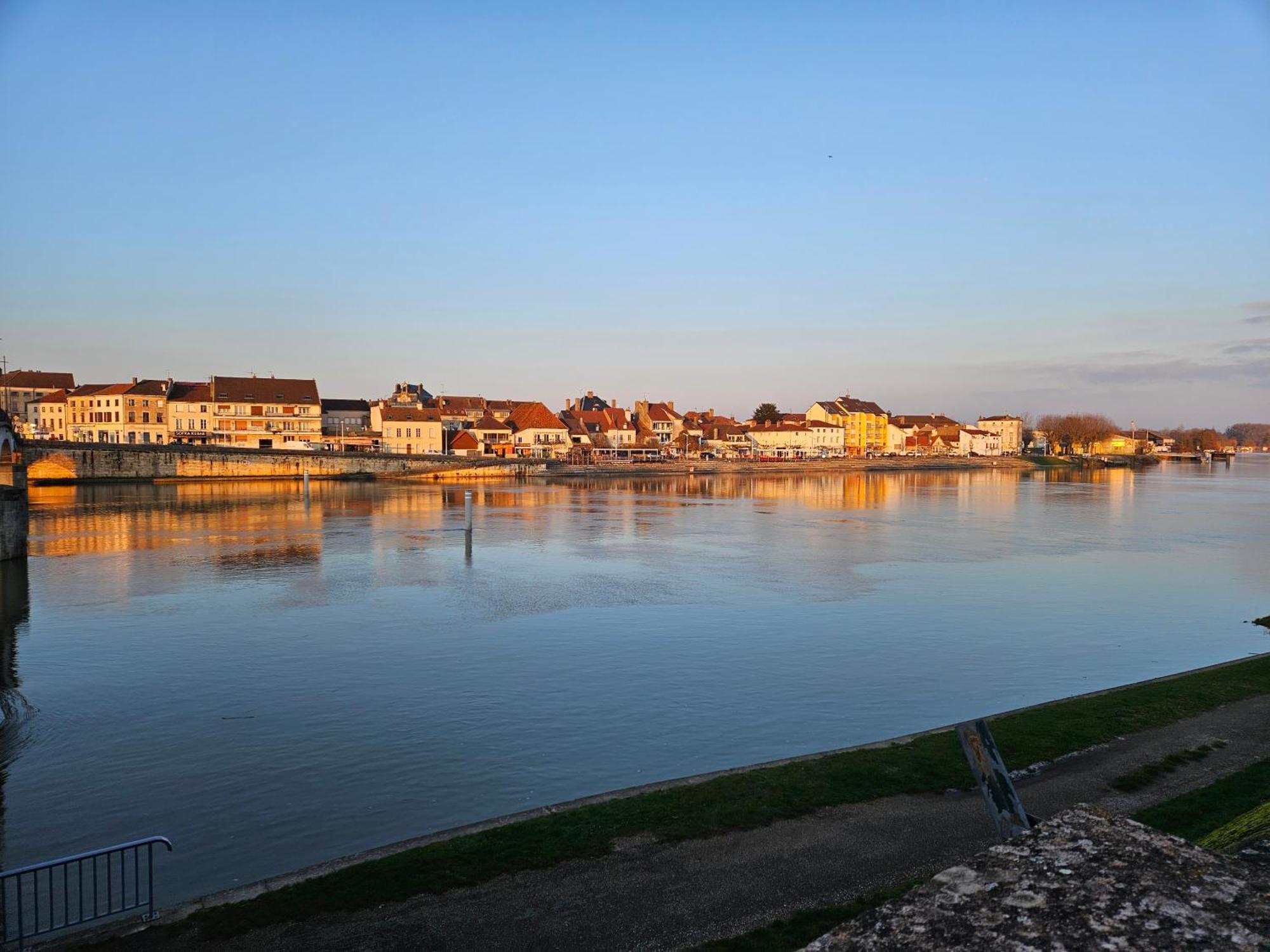 Auberge De La Marine Losne Exteriör bild